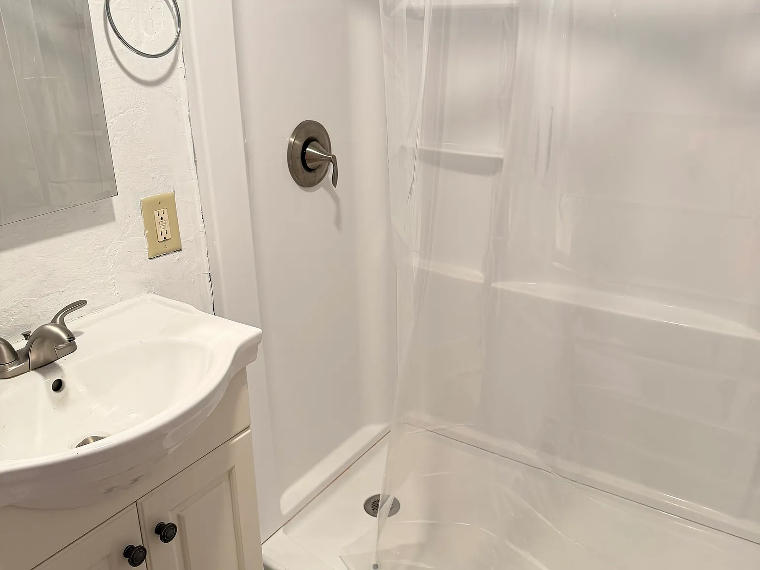 1 bed, 700 sqft, $850 — Photo 1