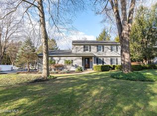 32 Campus Club Dr, Guilderland, NY 12084