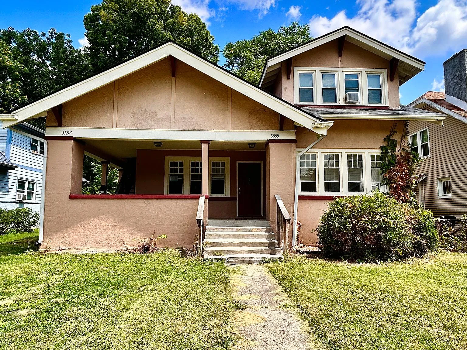3 bed, 1400 sqft, $1,300 — Photo 1
