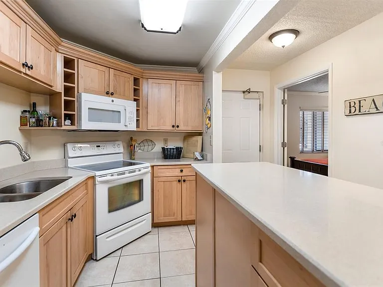 1515 Pinellas Bayway #C-31 — Photo 9