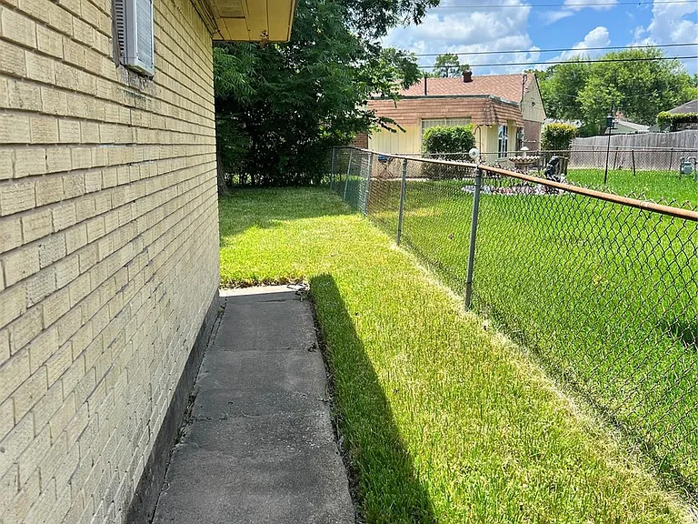 4122 Madden Ln — Photo 18