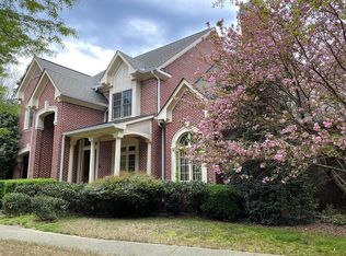10605 N Edgewater Pl, Johns Creek, GA 30097