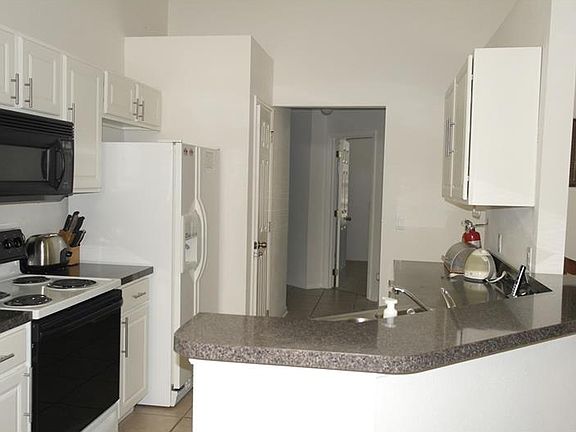 3rd image of 1364 Rebecca Dr