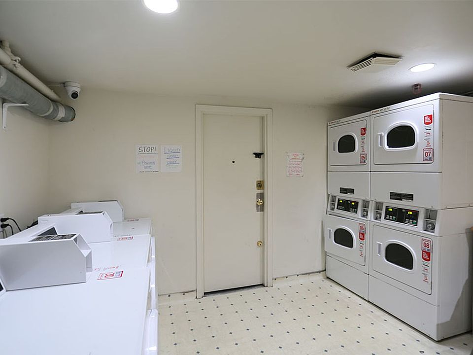 1st image of 427 Stockton St #407