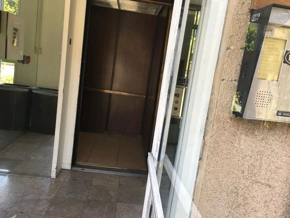 Entrance to elevator