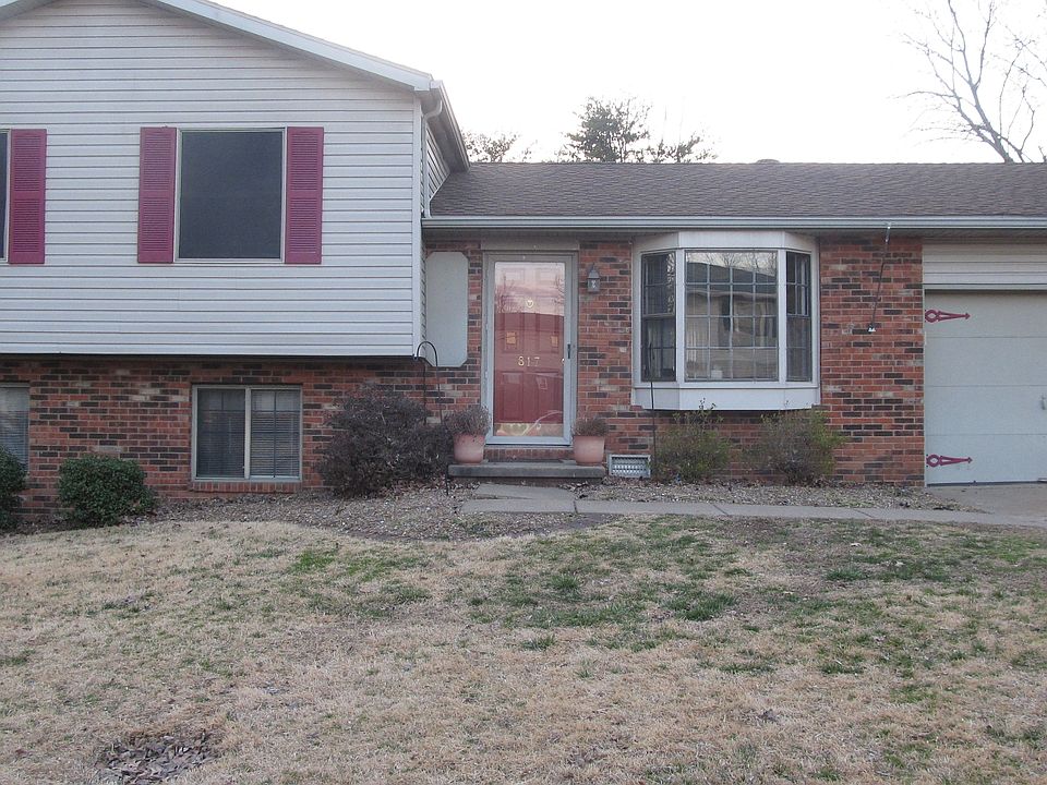 1st image of 817 Forest Glen Dr