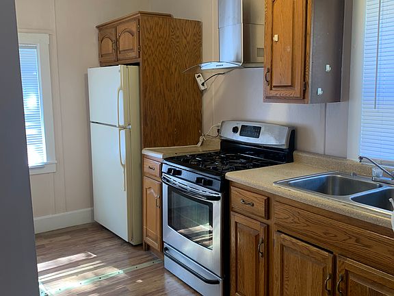 5th image of 224 Blackhawk St #2