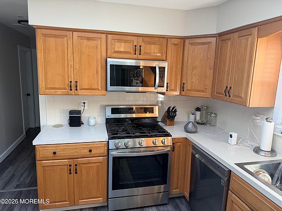 5th image of 2305 Oak Tree Rd