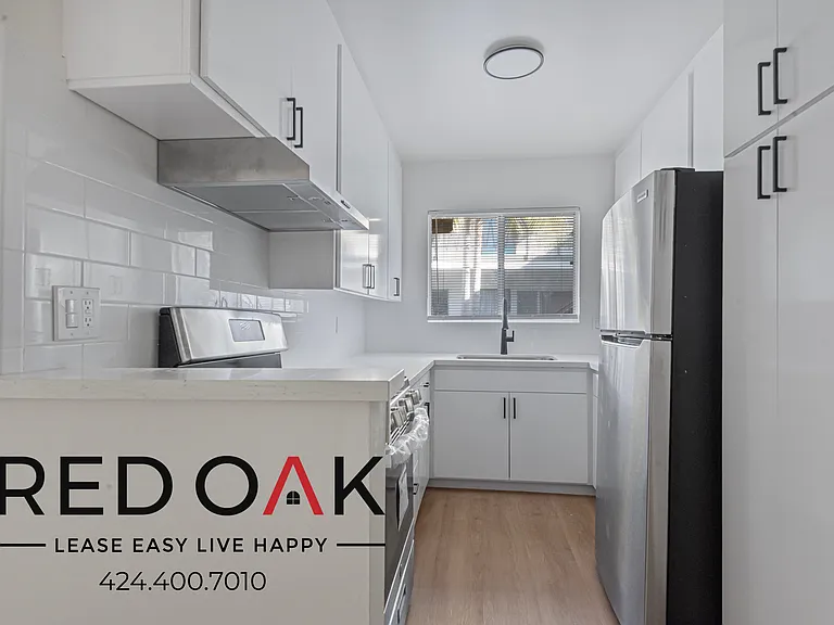 3401 Ocean Park Blvd #103 — Photo 2