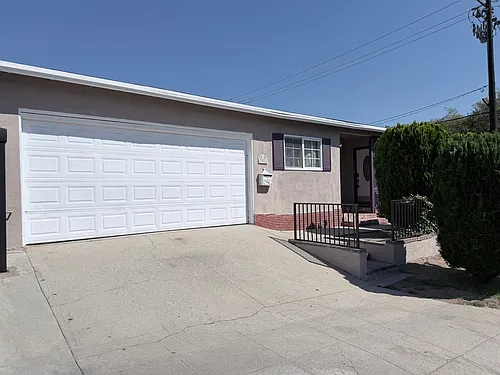 3082 Thurin Ave Photo 1
