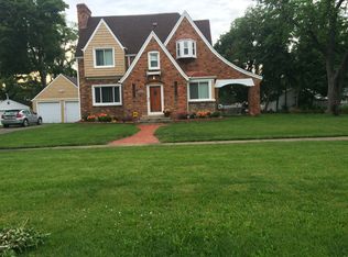 17590 Cornell Rd, Southfield, MI 48075