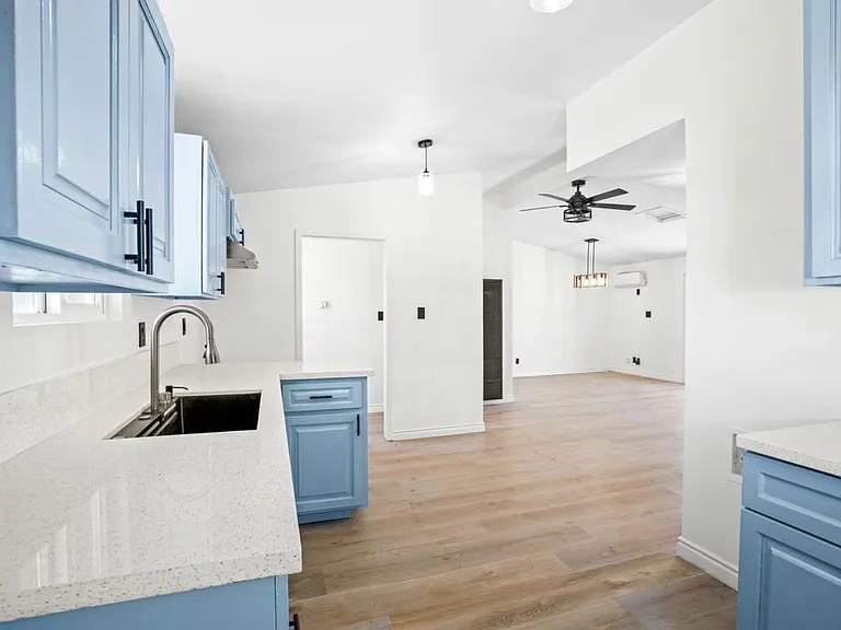 44715 Gingham Ave — Photo 2