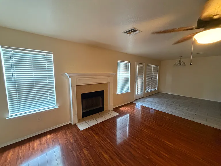 212 Lottie Ln — Photo 7