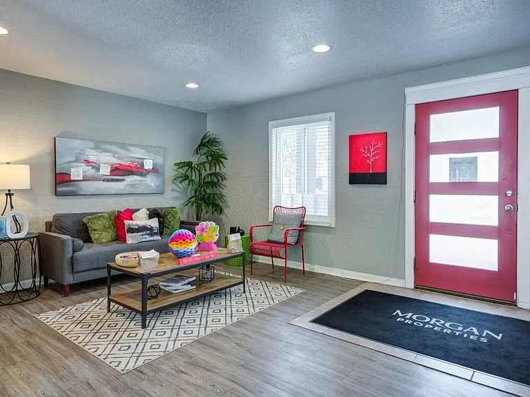The Elliott at College Park Apartment Homes — Photo 22