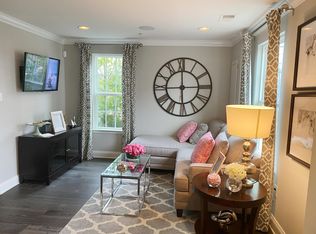 313 Andale Green Dr, Lansdale, PA 19446