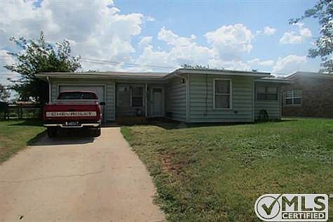 3rd image of 2225 N Mockingbird Ln