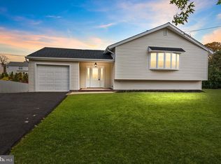 100 E Endfield Rd, Trevose, PA 19053