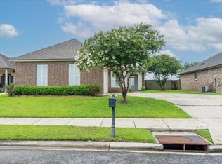 122 Lake Olivia Dr, Thibodaux, LA 70301