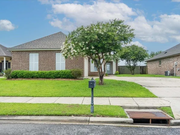 122 Lake Olivia Dr, Thibodaux, LA 70301