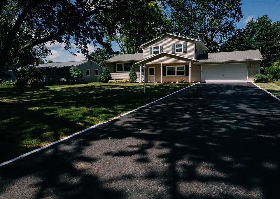 15 Omega Dr Rochester NY 14624 Zillow