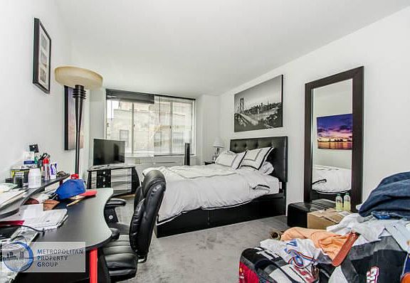 3rd image of 220 W 26th St APT 705