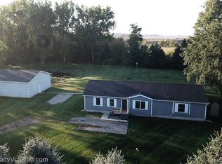 7358 Lyons Rd, Imlay City, MI 48444