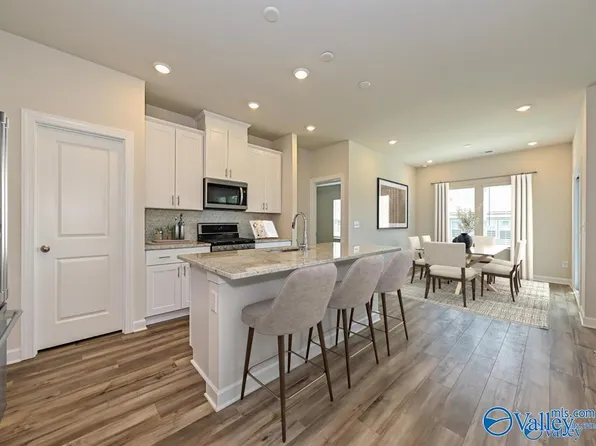 14753 Lapwing Cv, Athens, AL 35611