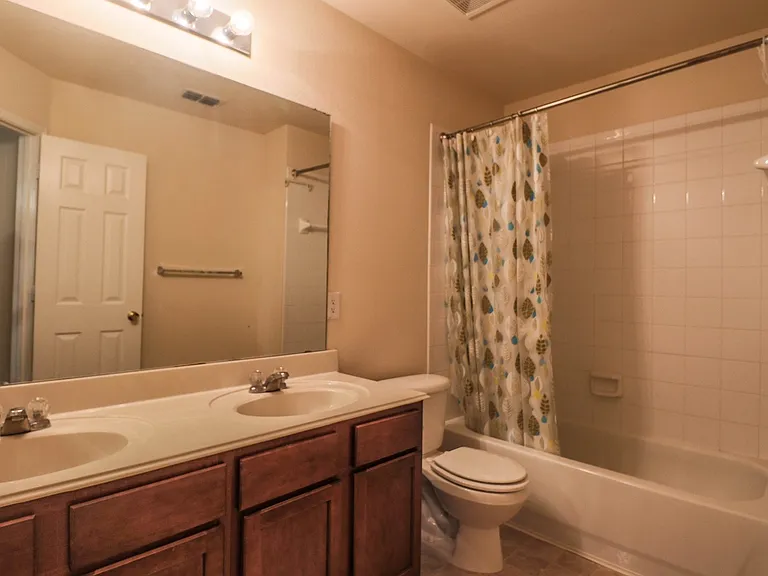 4313 Silverwood Trl — Photo 22