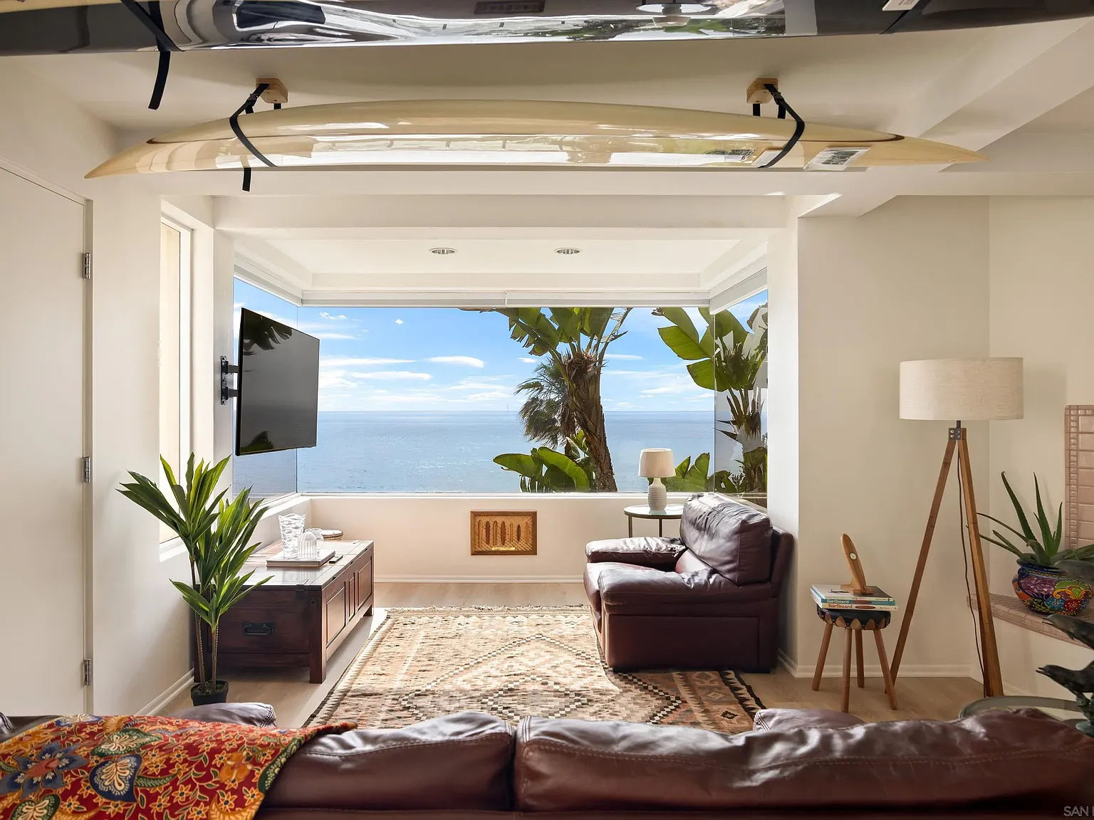 1 bed, 1.5 bath, 1000 sqft, $10,500 — Photo 4