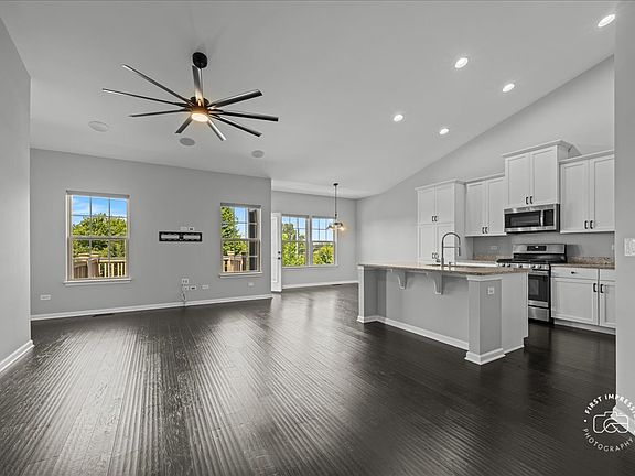 3rd image of 3826 Ridge Pointe Dr