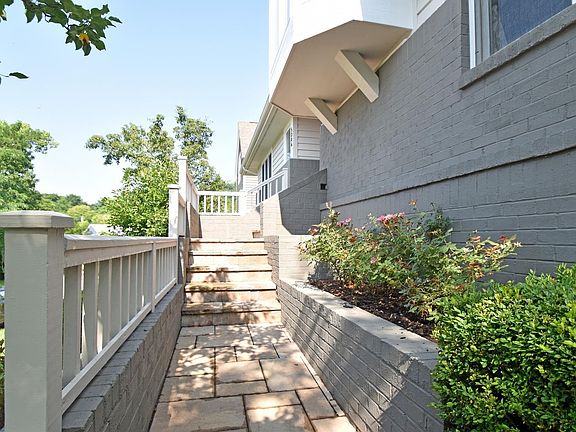 3rd image of 5086 Bouchaine Way