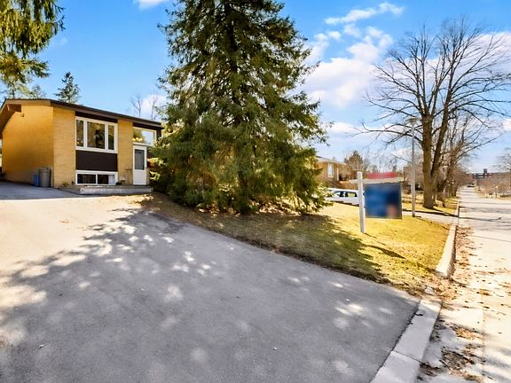 3rd image of 31 Sumner Rd