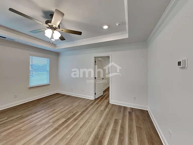 1043 Highland Walk — Photo 13
