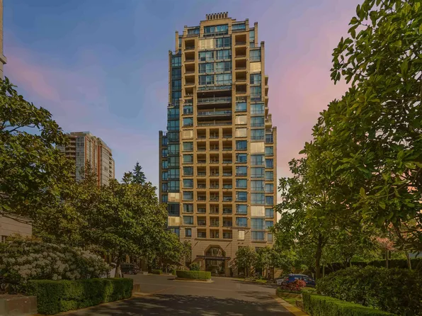 7388 Sandborne Ave #1407, Burnaby, BC V3N 5C4