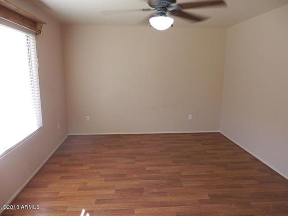 5th image of 137 W Mountain Sage Dr