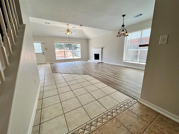 5th image of 3022 Silver Spur Dr