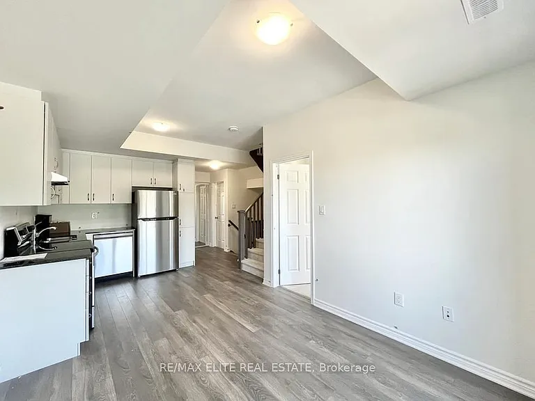 1081 Danforth Rd #126 — Photo 2