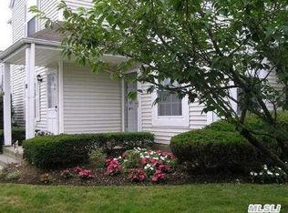 66 Fairview Cir, Middle Island, NY 11953