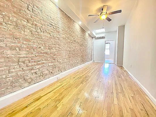 2nd image of 686 Lincoln Pl #8