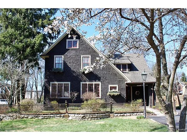457 N Taylor Ave photo 1