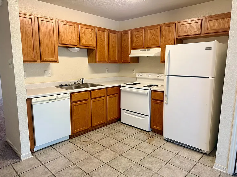 5202 Daybreak Cir — Photo 4