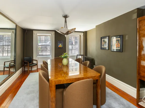 193 Waverly Place image 14 of 22