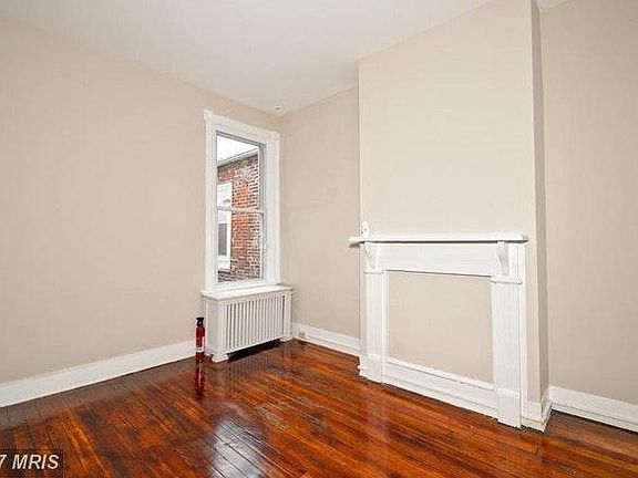 Guest bedroom