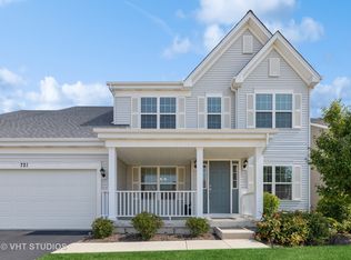 721 Maplewood Cir, Elburn, IL 60119