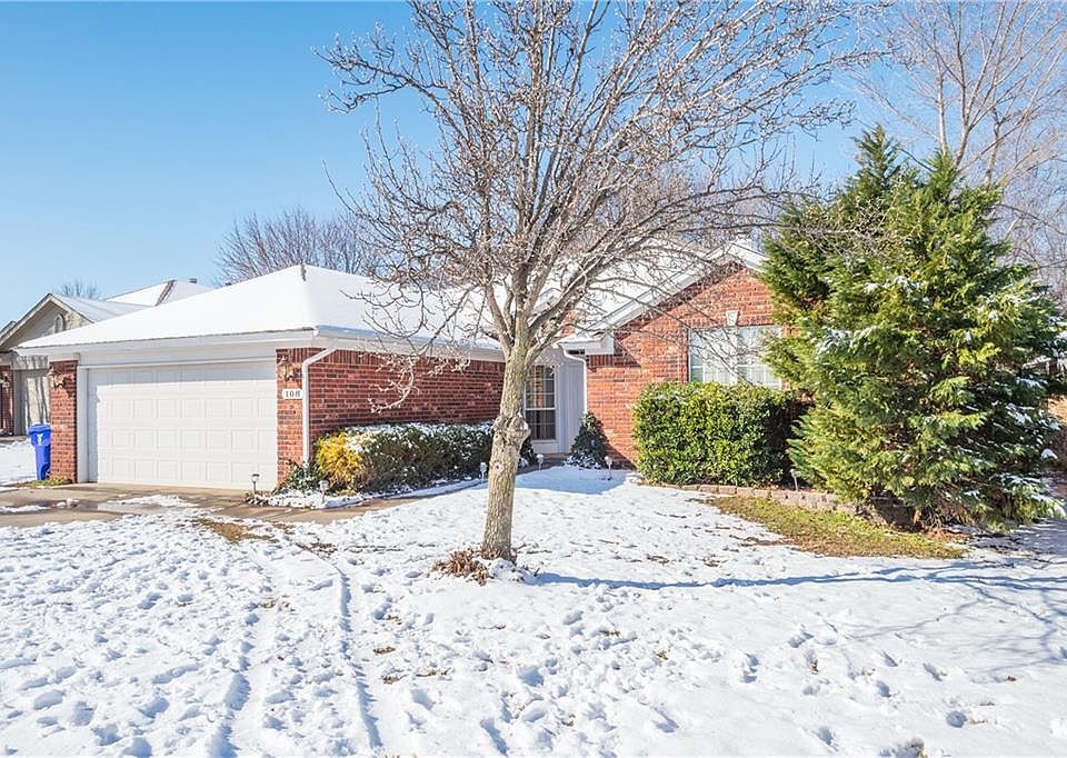 1st image of 108 Mountain Oaks Dr