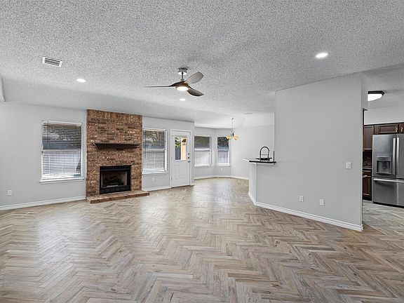 2nd image of 17828 Park Valley Dr