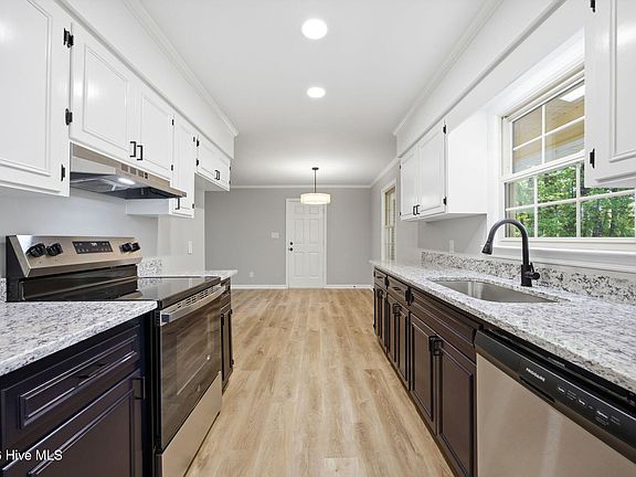 4th image of 127 Abbey Lane