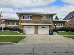 10300 Pelham St, Westchester, IL 60154