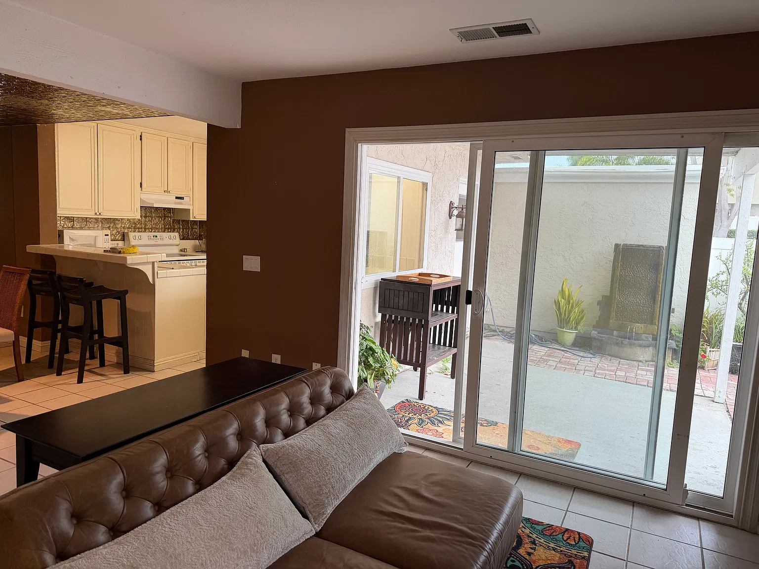 3 bed, 2.5 bath, 1258 sqft, $3,900 — Photo 1