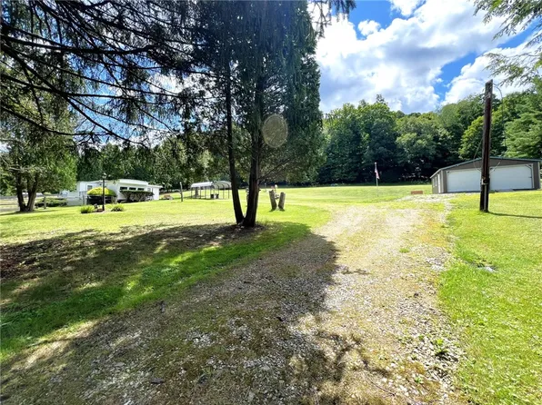 923 Bridlewood Ln, Ligonier, PA 15658